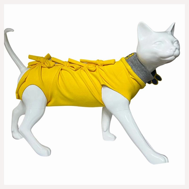 A a Pets' Post Surgery Recovery Clothing for Cats