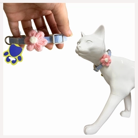 A a Pets' Soft Handmade Collar for Cats - Flower Design