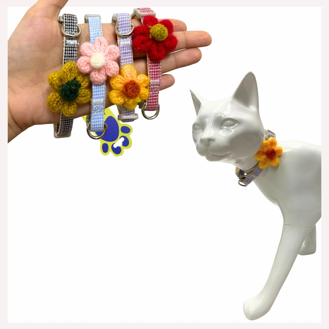 A a Pets' Soft Handmade Collar for Cats - Flower Design