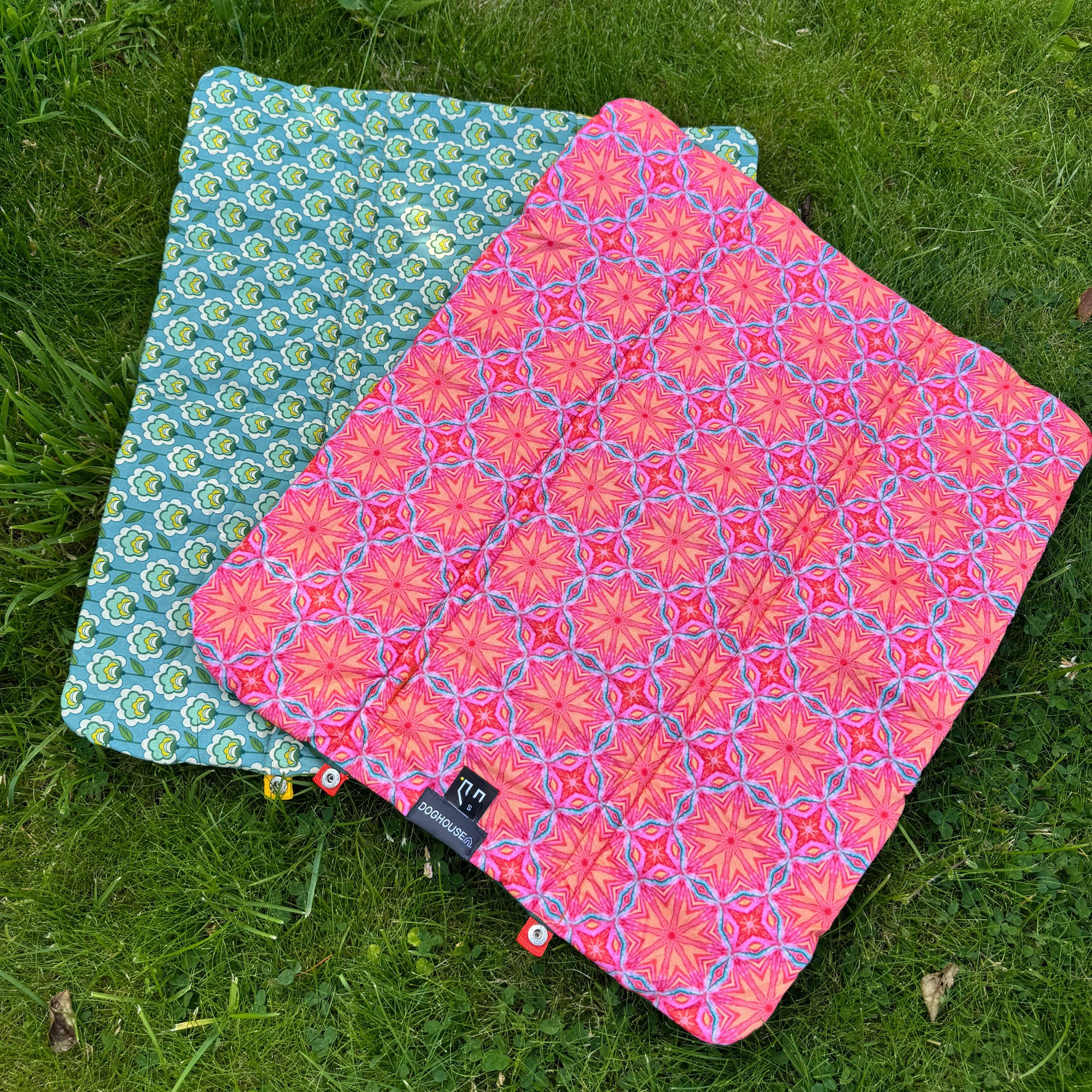 Doghouse Waterproof Pet Settle Mat
