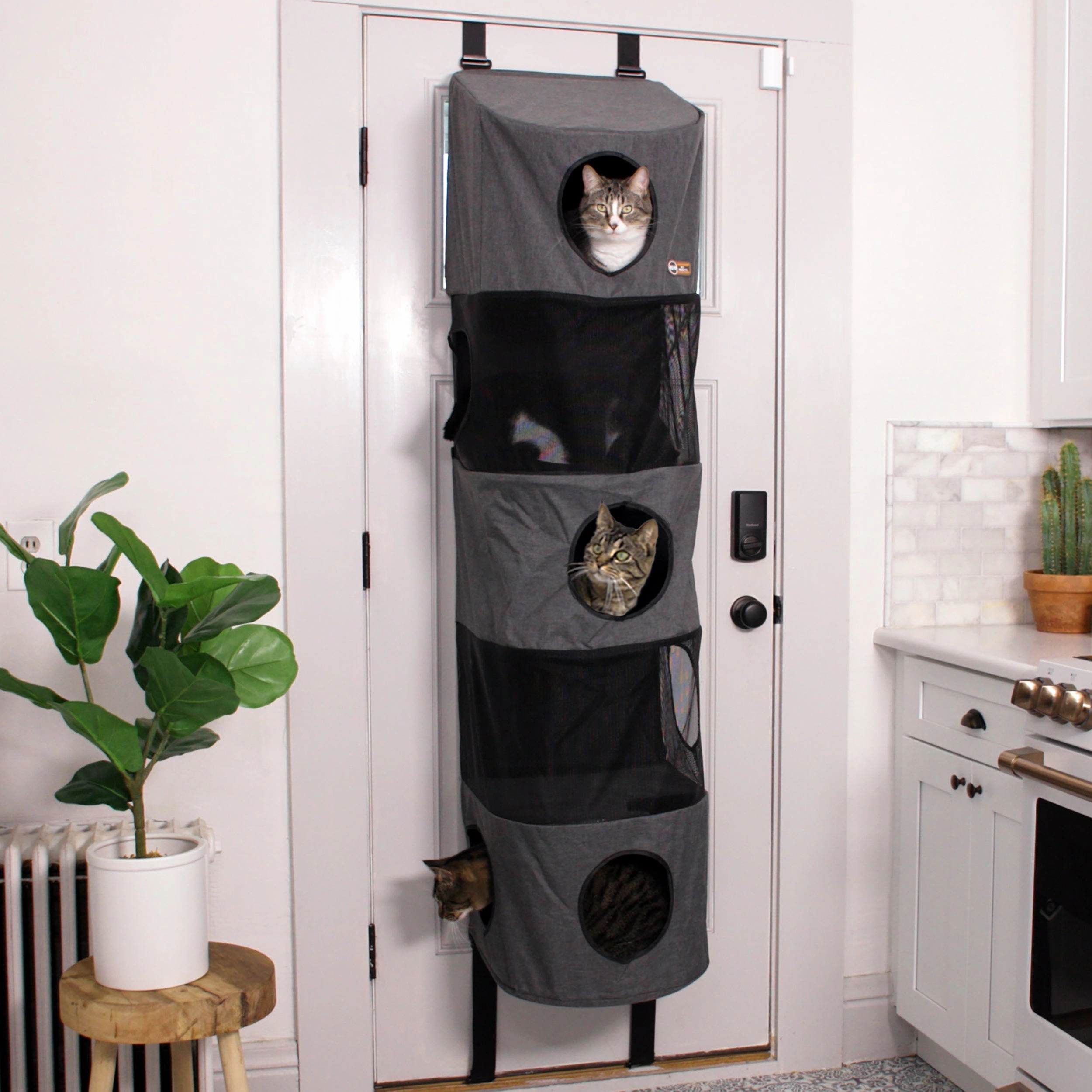 K&H Hangin?? Cat Condo / Hangin?? High Rise Cat Tree