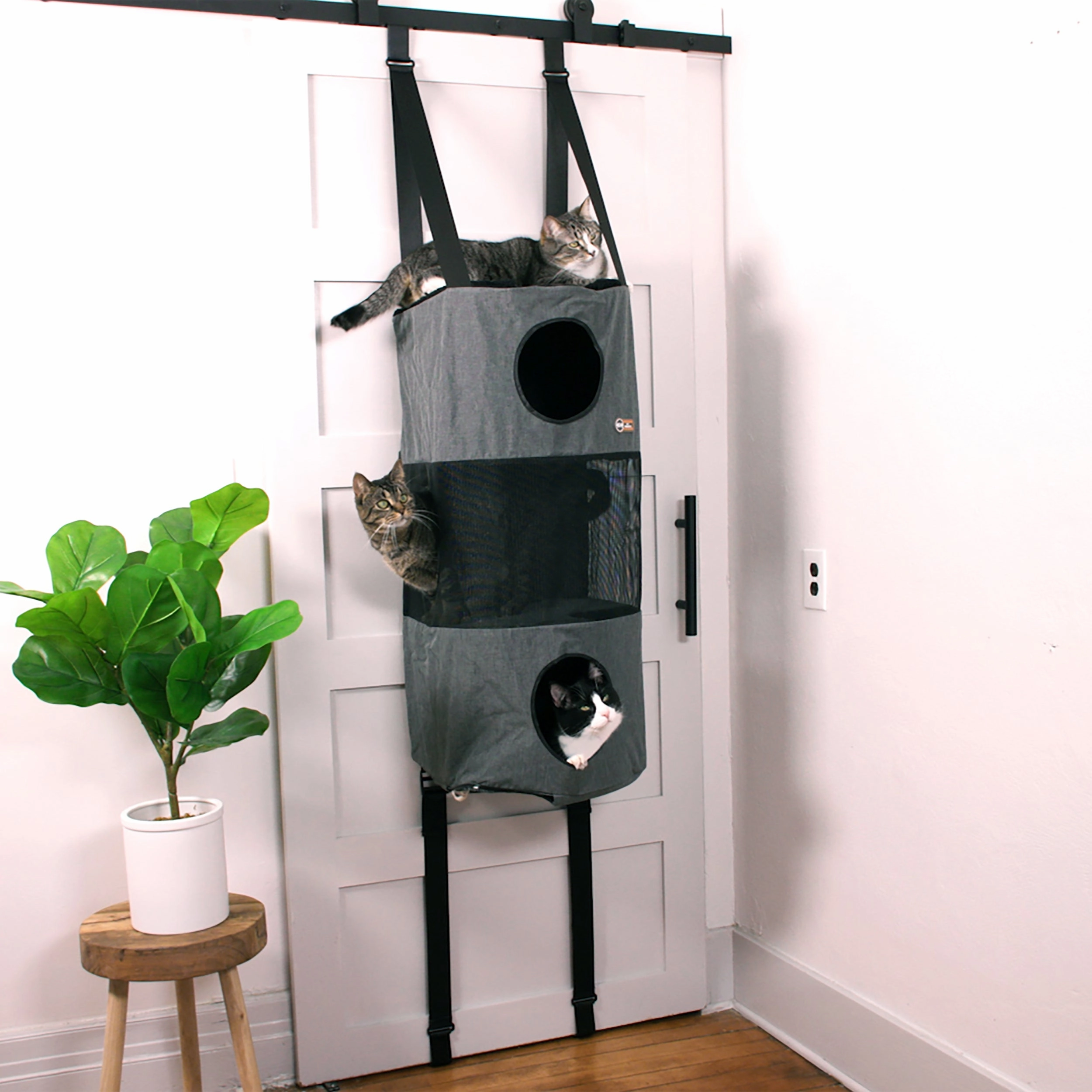 K&H Hangin?? Cat Condo / Hangin?? High Rise Cat Tree